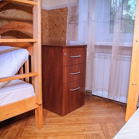 קייב Golden Globus Hostel מראה חיצוני תמונה