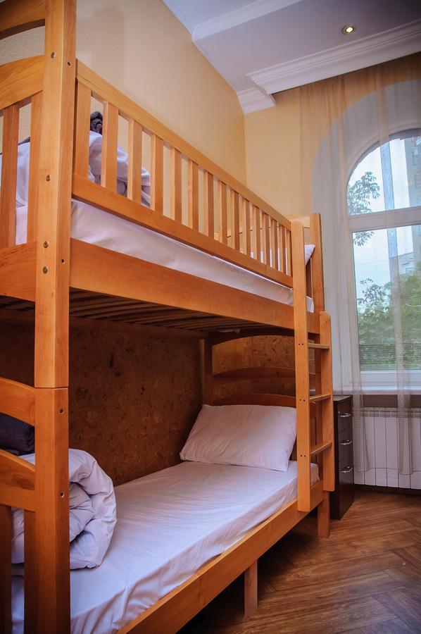 קייב Golden Globus Hostel מראה חיצוני תמונה