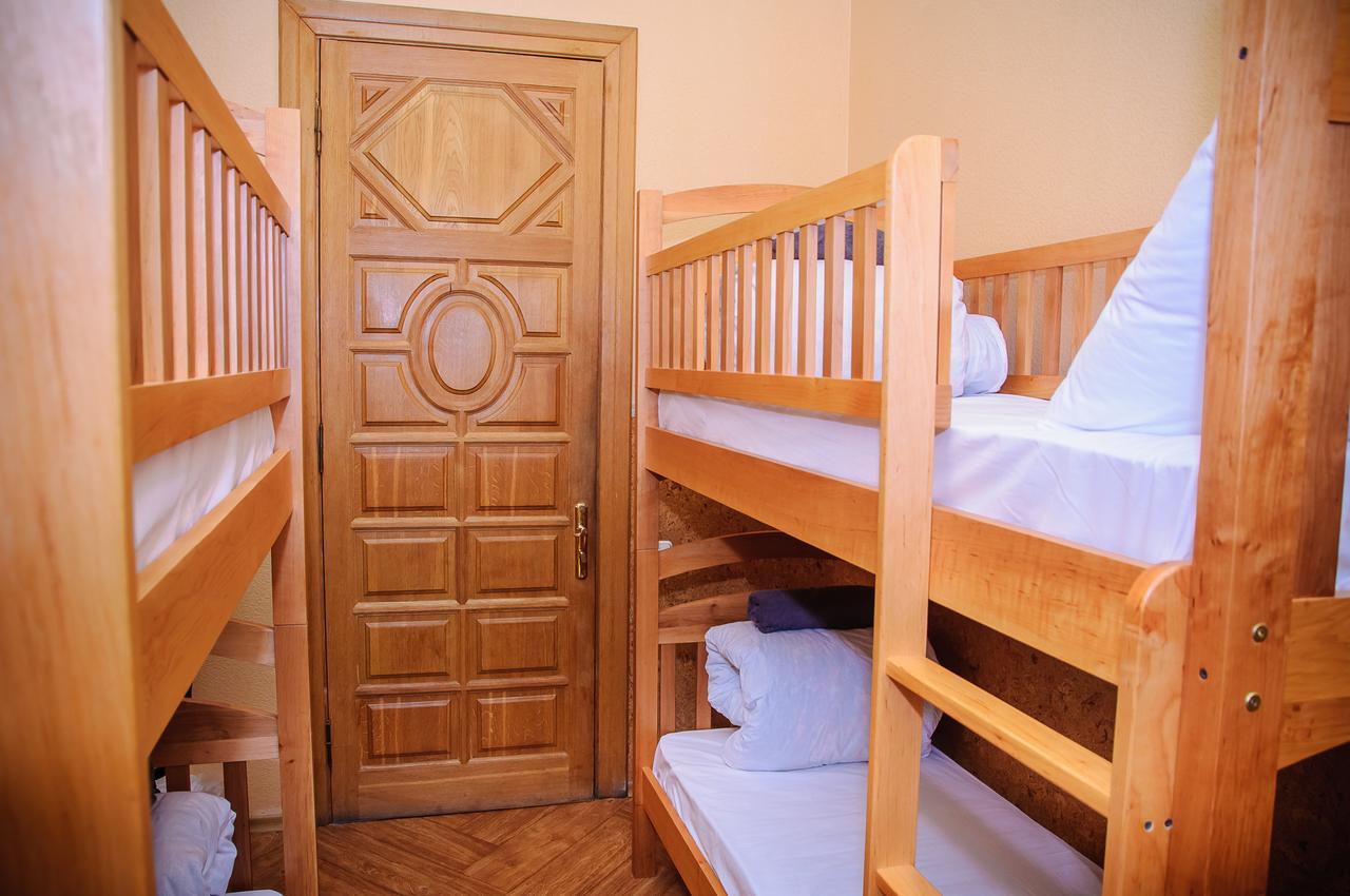 קייב Golden Globus Hostel מראה חיצוני תמונה