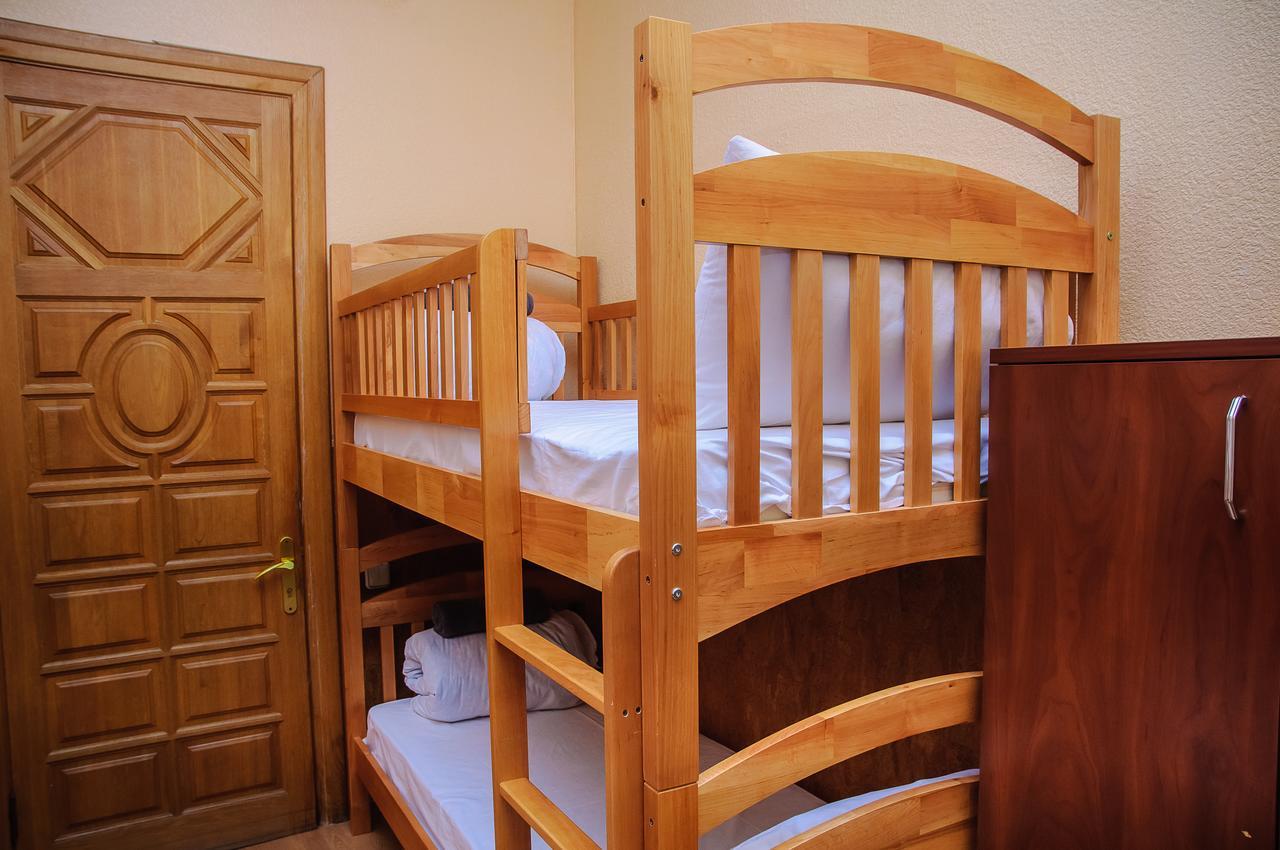 קייב Golden Globus Hostel מראה חיצוני תמונה