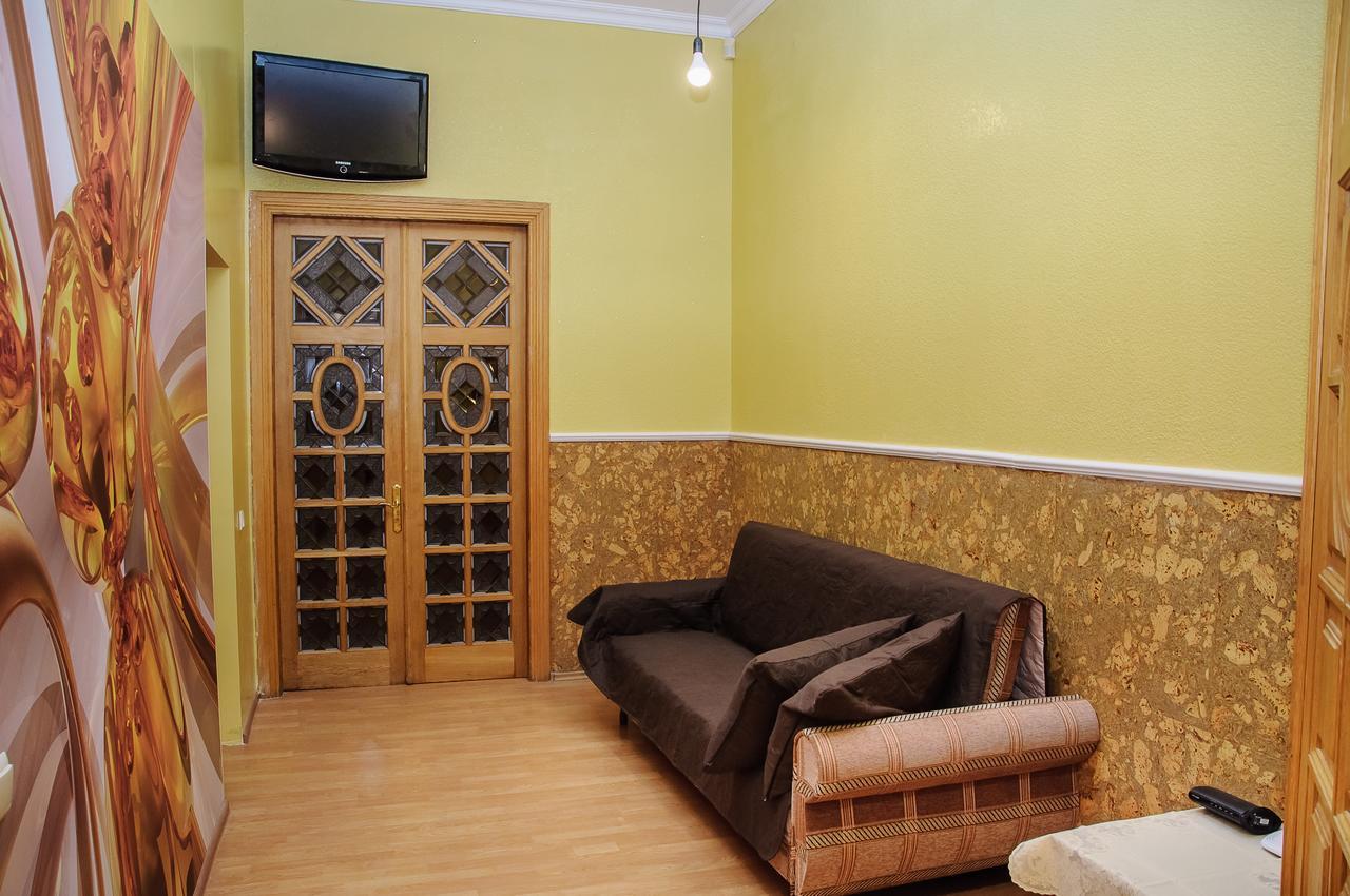 קייב Golden Globus Hostel מראה חיצוני תמונה